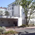 Villa Bernstein